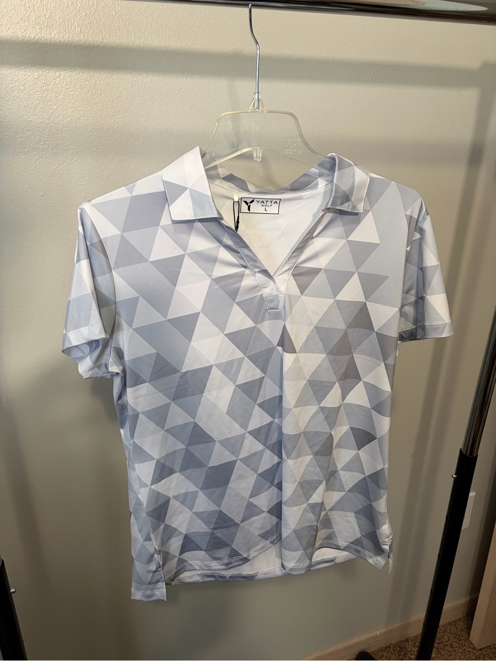 Yanta Women’s Light Gray Geometric Polo Top